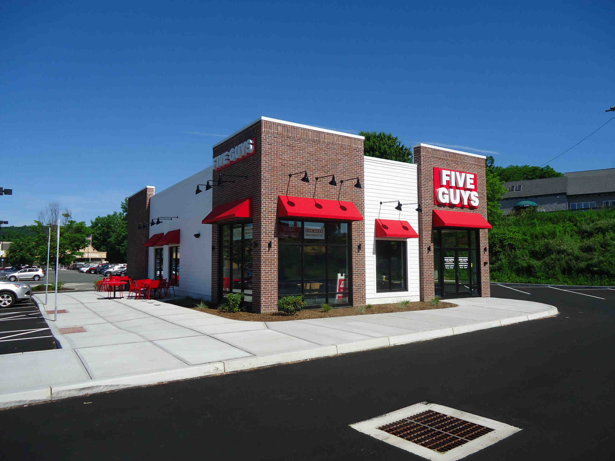 Building photograph for 164 DANBURY RD